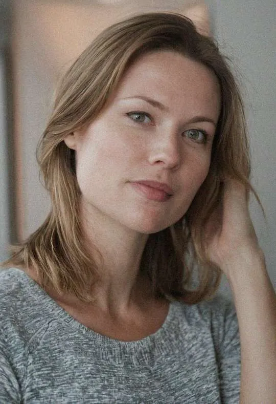 Leena, 40