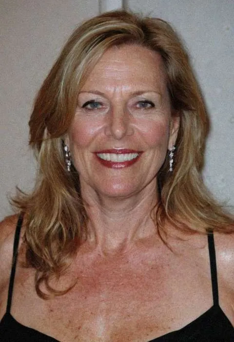 Pia, 51